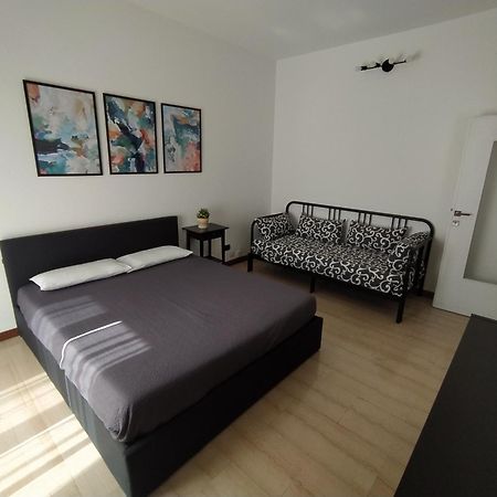 Brenta/Corvetto Studio Apartment Milano Exteriör bild